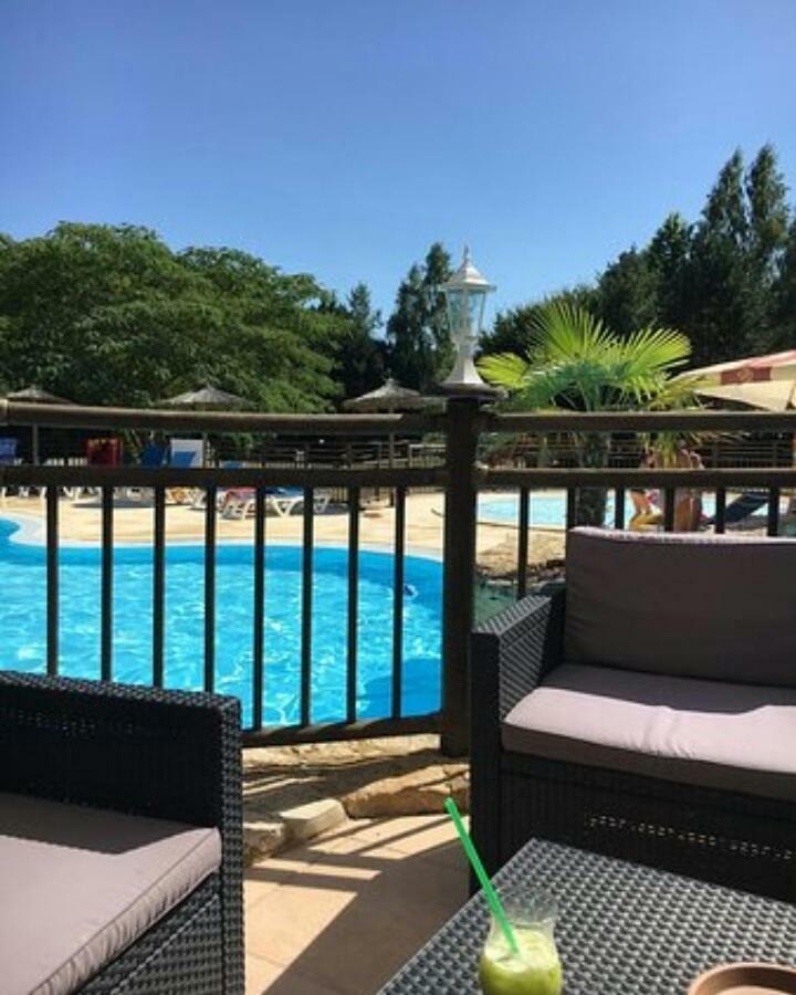 Domaine De Guillalmes Hotel Fumel Exterior photo